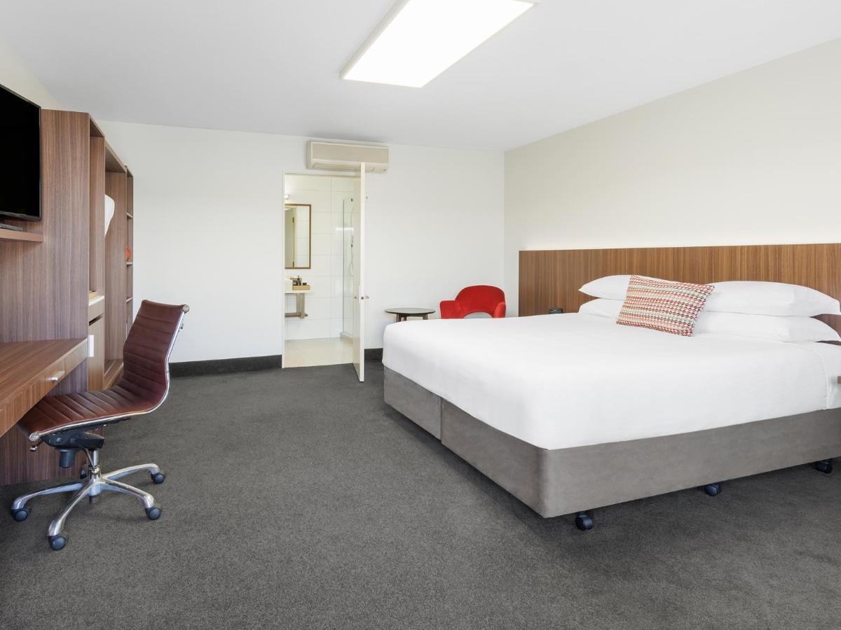 Отель Jetpark Hamilton Airport New Zealand Rukuhia Экстерьер фото